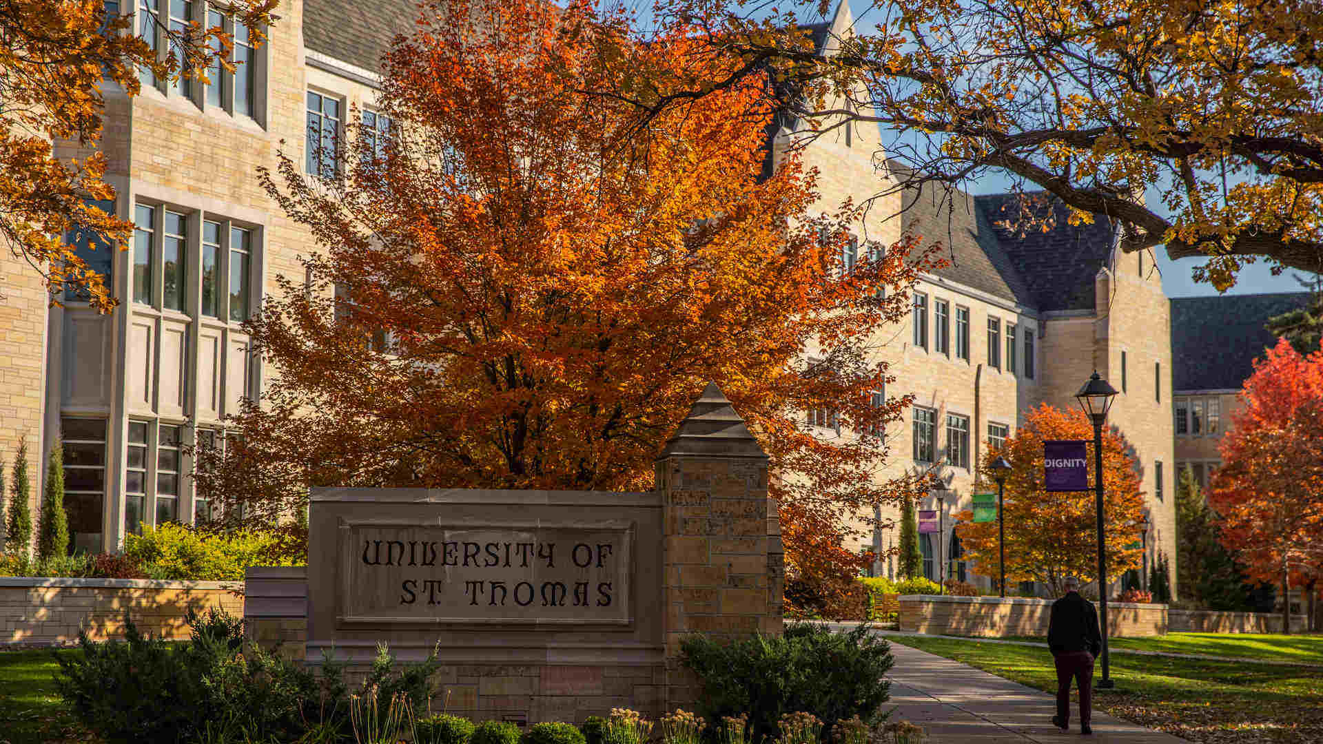 University of St. Thomas sign in front of the Anderson Student Center