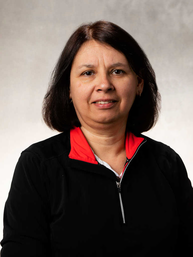 Luz Saavedra Headshot