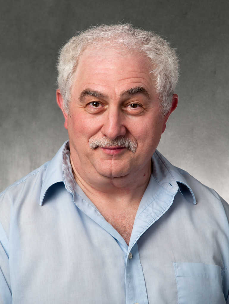 Misha Shvartsman Headshot