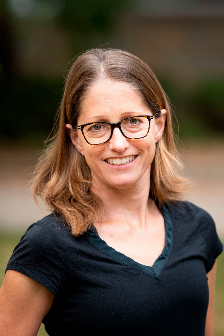 Rebecca Clotts Headshot