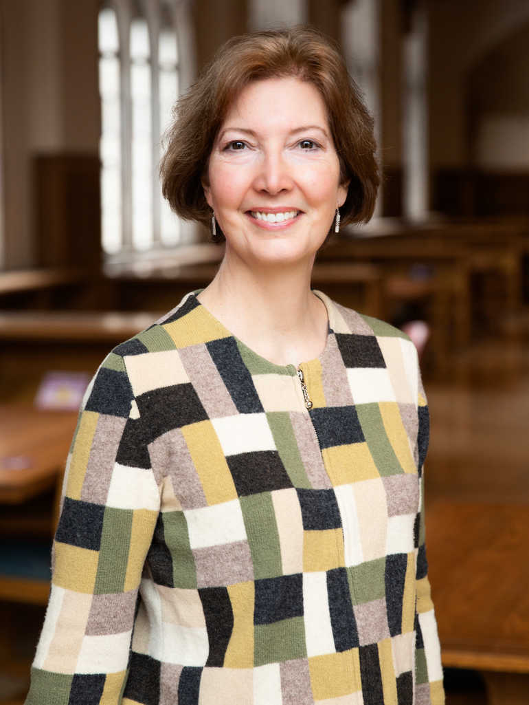 Erika Scheurer Headshot