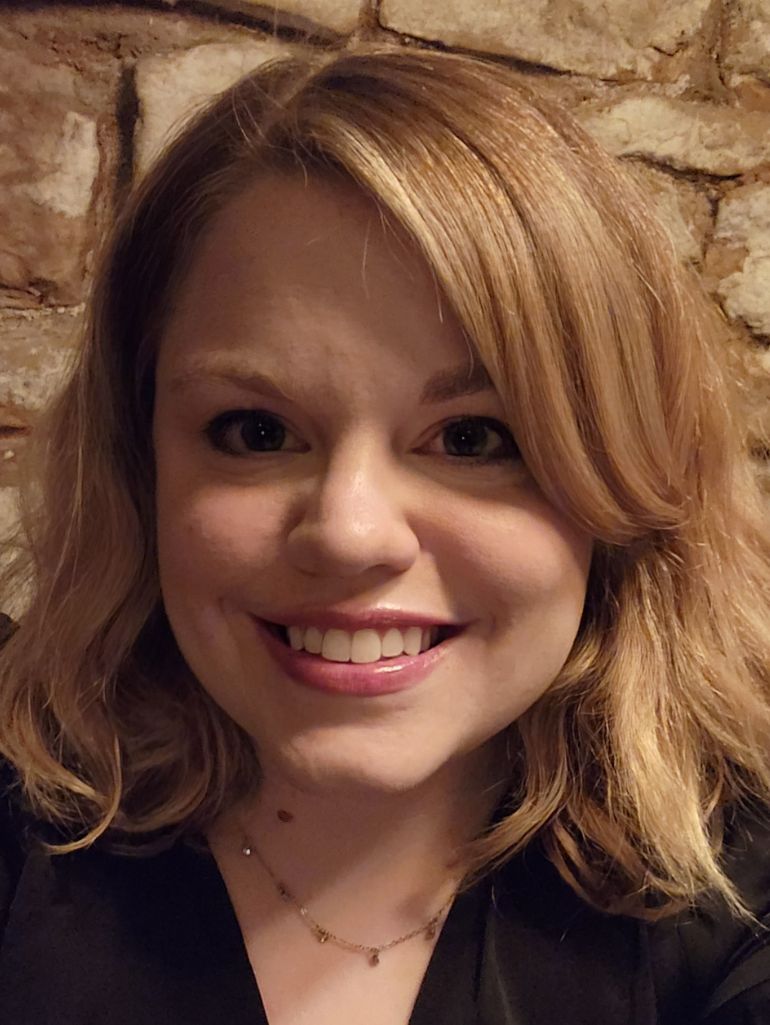 headshot of Katlynne Davis