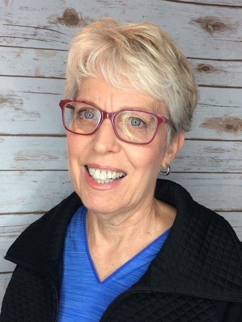 Kathy Thomsen Headshot