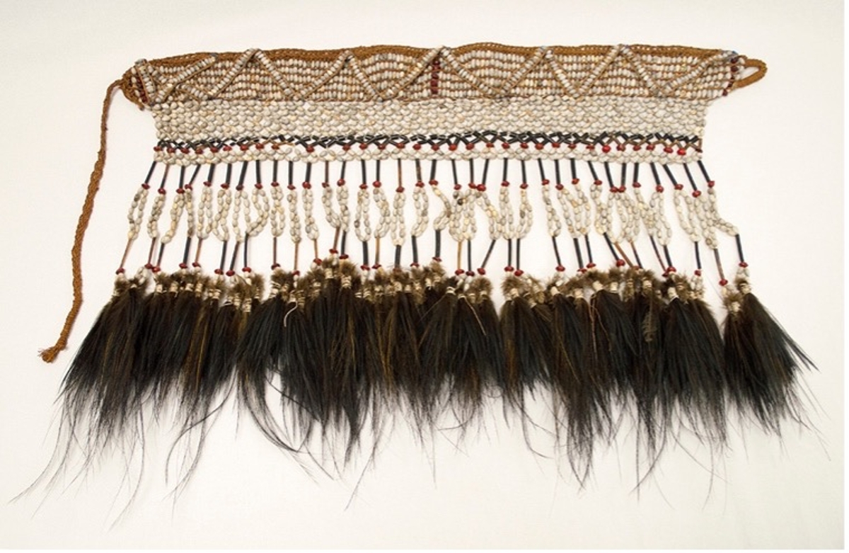 Woven skirt made of fiber, cassowary feathers, seeds, cassowary quills, string 