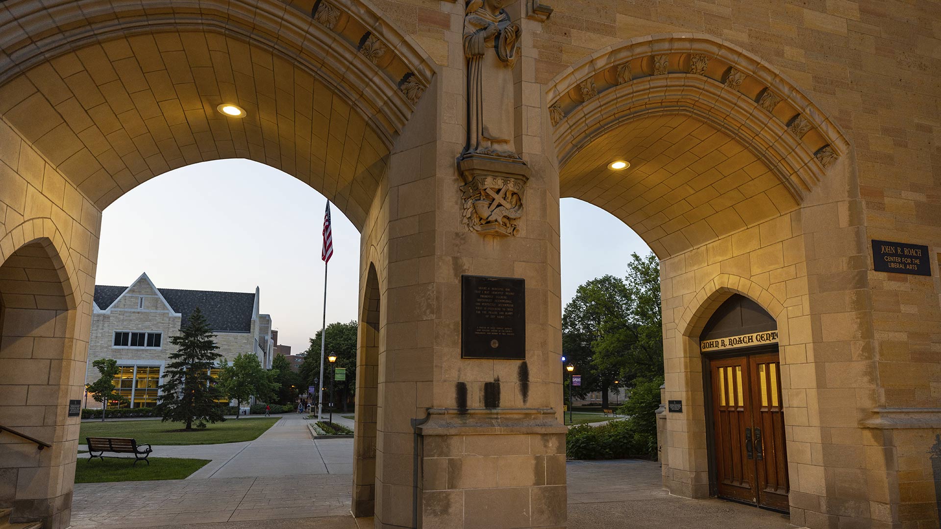 St. Thomas Arches at night