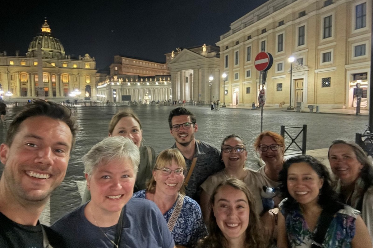 students in the vatican square
