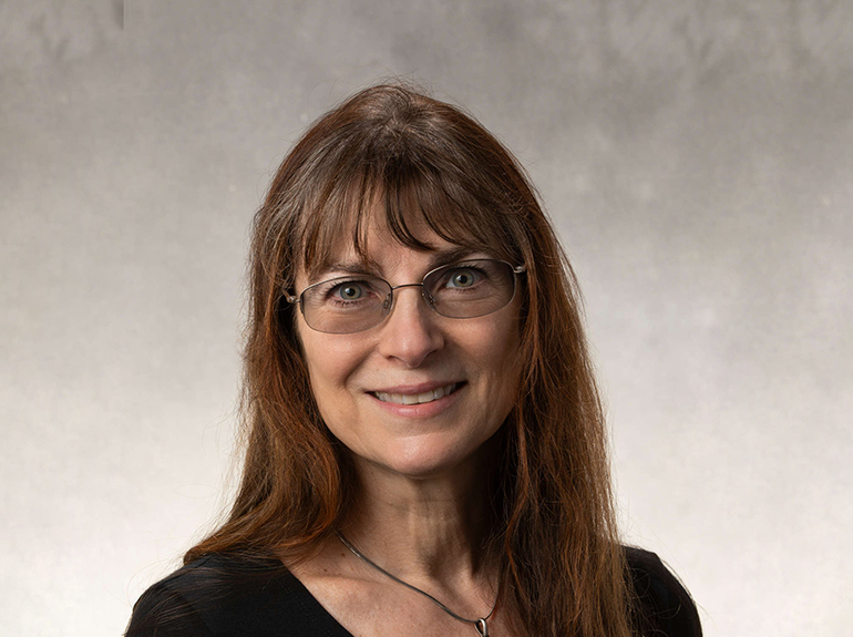 Headshot of Dr. Lorina Quartarone.